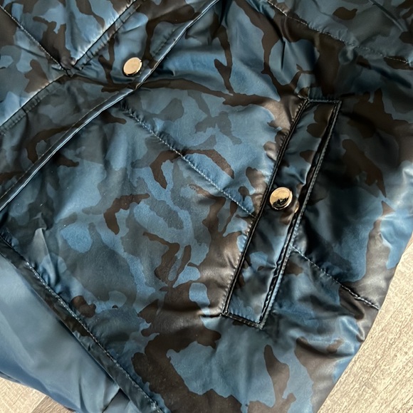 NWOT Style & Co Sport Navy Blue Camouflage Puffer Vest Size Medium - Picture 6 of 9